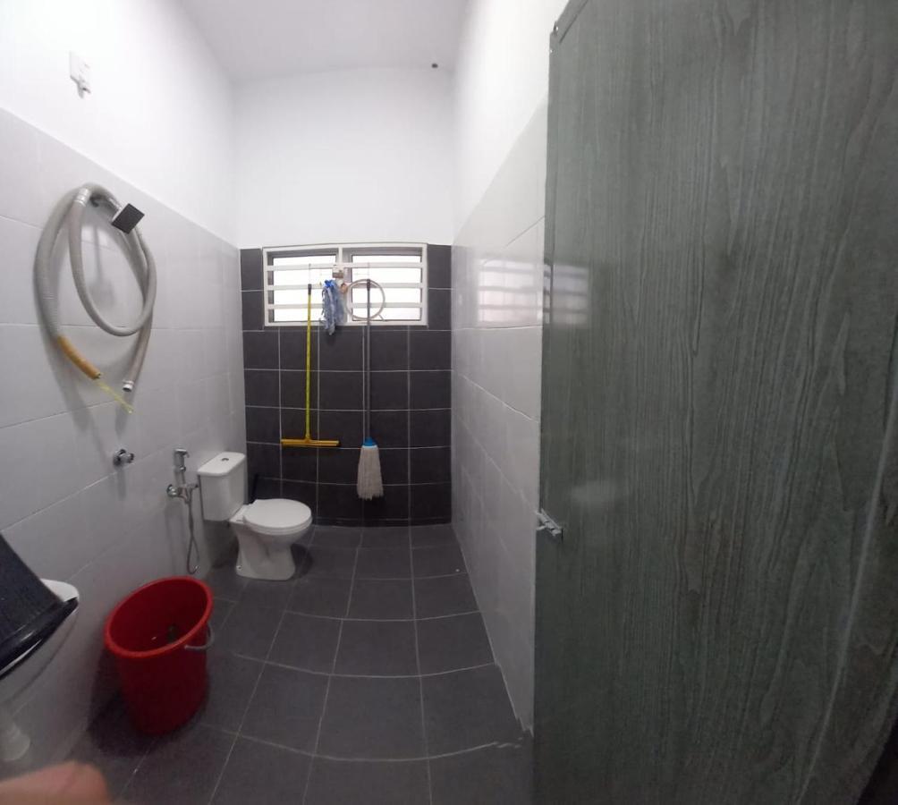 טנג'ונג מלים Homestay D'Mama Ifor Muslimi מראה חיצוני תמונה